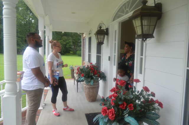 Listening to neighbors Listening to neighbors
